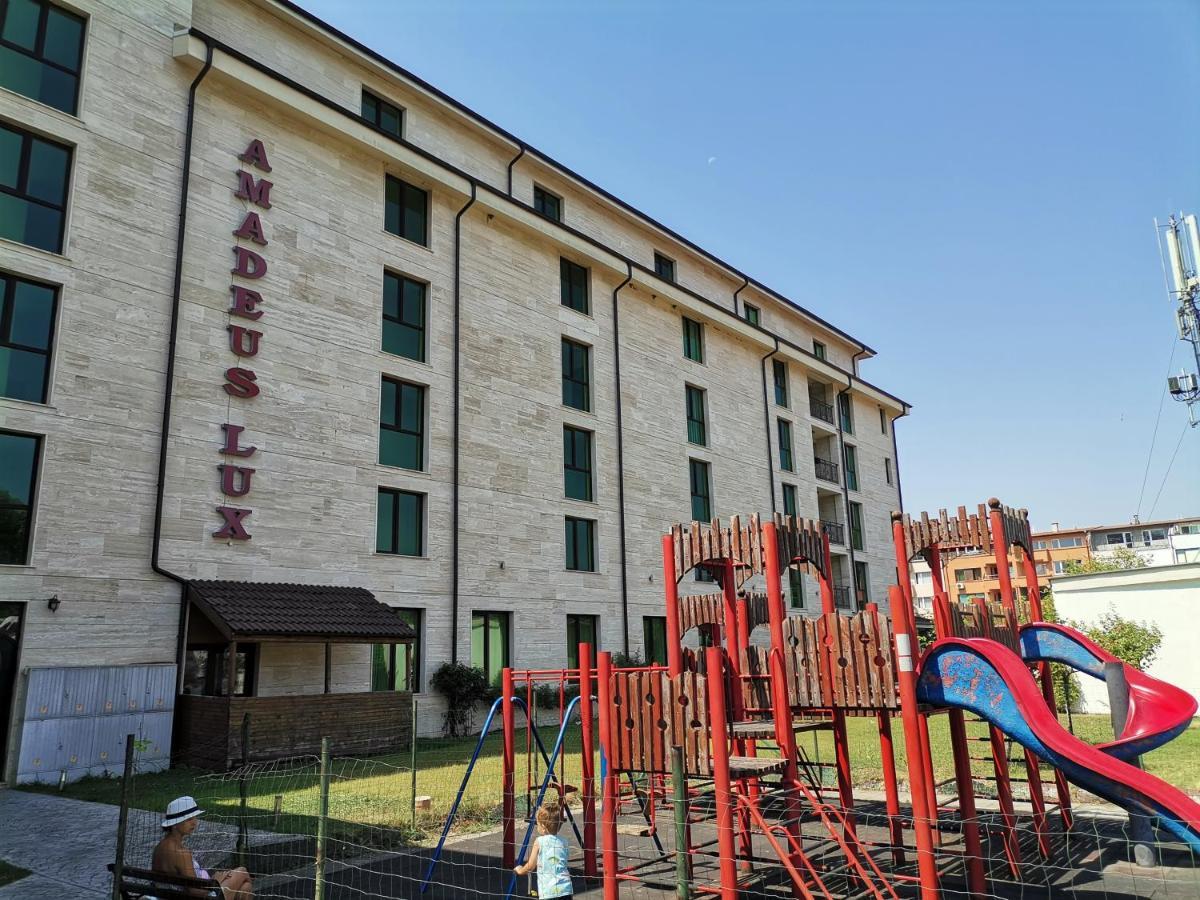 Pool Apartment Amadeus Lux Napospart Kültér fotó